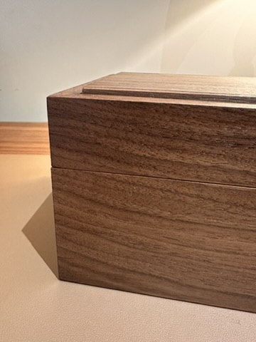 Walnut box, profile